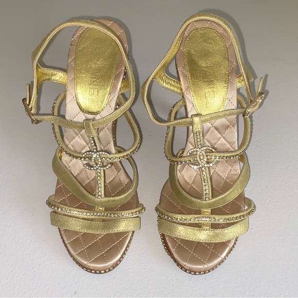 Holiday Sale🚨Authentic Chanel heels - Picture 1 of 7